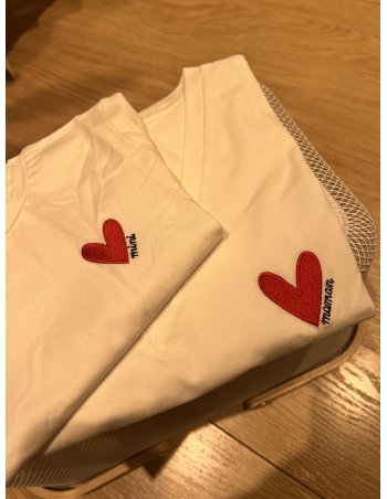 T-shirt petit coeur brodé... 2