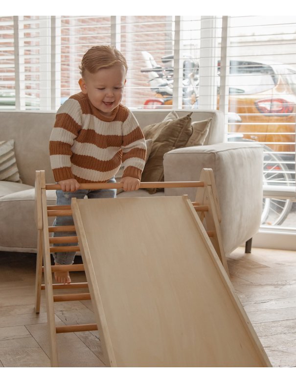 Structure d’Escalade en Bois...