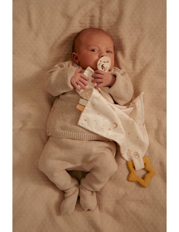 Doudou avec jouet de dentition étoile... Doudou avec jouet de dentition étoile...