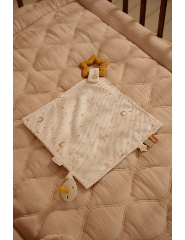 Doudou avec jouet de dentition étoile... Doudou avec jouet de dentition étoile...