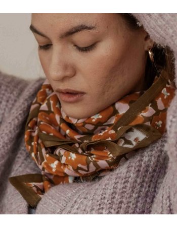 Grand foulard Posy Cannelle...