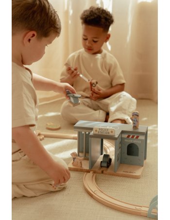 Commissariat de police en bois - Little Dutch 2