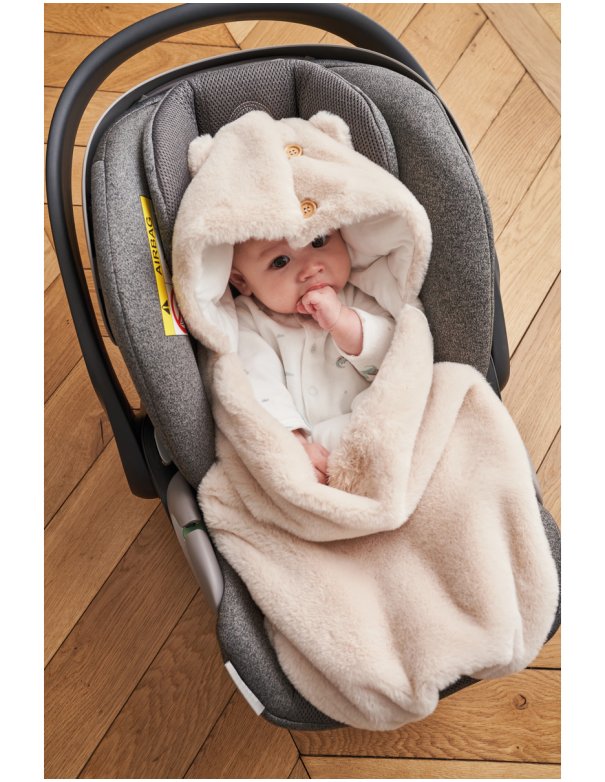 Nid d'ange, Jersey et fausse fourrure...