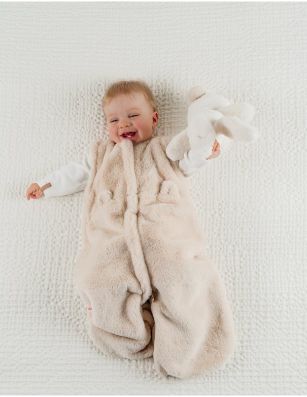 Gigoteuse Nomade 6-24m, fausse fourrure beige 100 cm - Noukie's