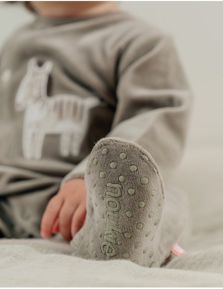 Pyjama bébé en velours kaki avec broderie zèbre - Noukie's