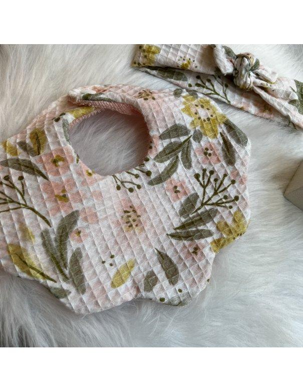 Ensemble bavoir et bandeau gaze de coton fleuri
