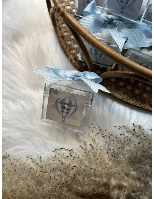 Dragées en boîte cubique thème montgolfière