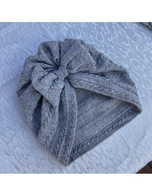 Turban gris en maille fine tressée