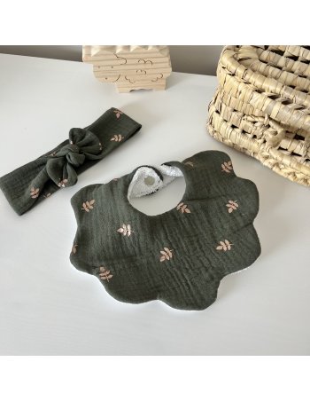 Ensemble bavoir fleur et bandeau en gaze de coton kaki