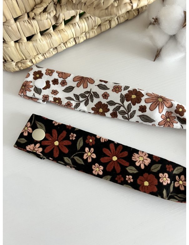 Attache tétine tissu flower