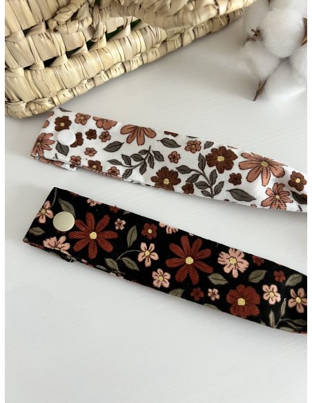 Attache tétine tissu flower