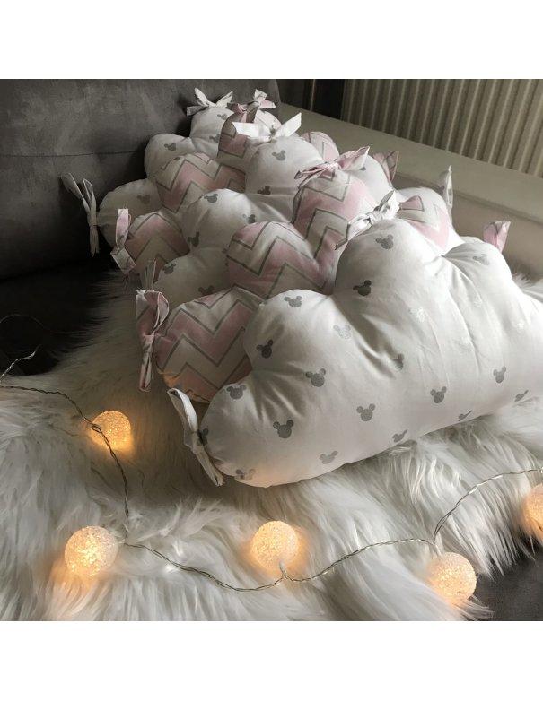 Tour de lit nuage rose / blanc détail argenté