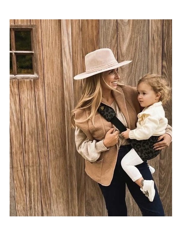 Porte bébé léopard gris