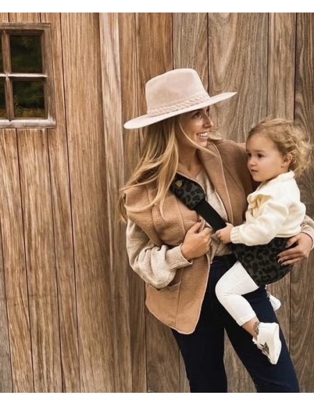 Porte bébé léopard gris