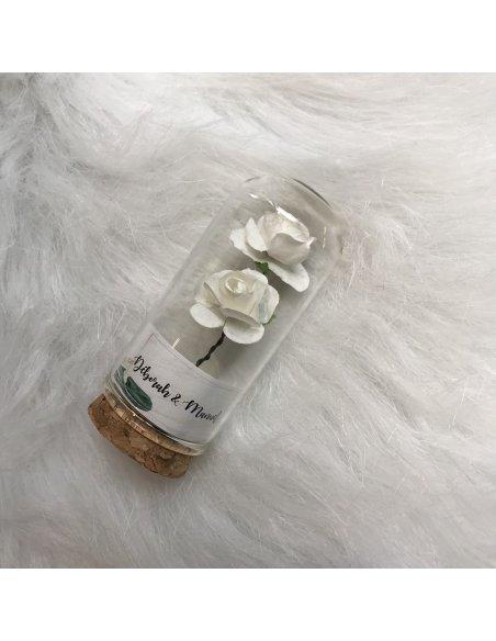 Fiole de rose en verre