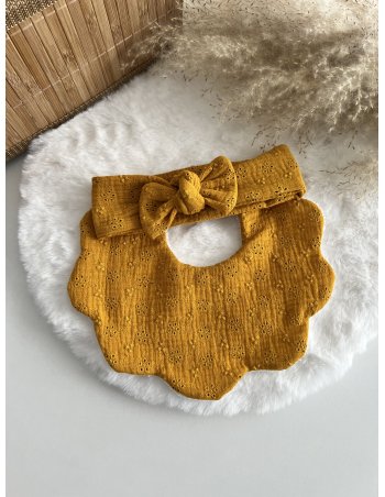 Bavoir fleur et bandeau réglable broderie anglaise moutarde