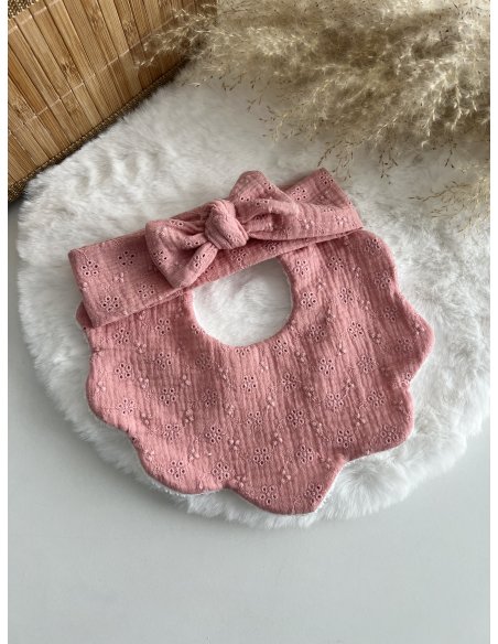 Bavoir fleur et bandeau réglable broderie anglaise vieux rose Bavoir fleur et bandeau réglable broderie anglaise vieux rose