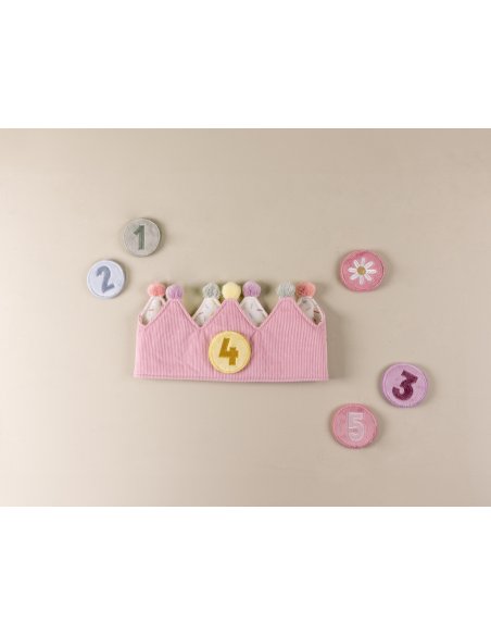 Couronne d'anniversaire avec chiffres rose