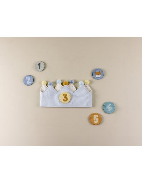 Couronne d'anniversaire avec chiffres bleu