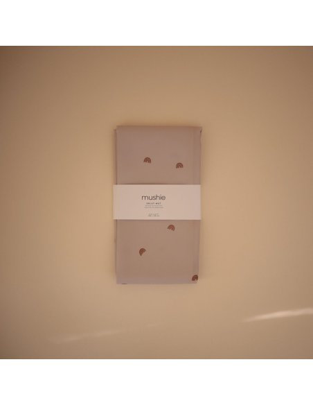 Tapis anti-éclaboussures arc en ciel - Mushie