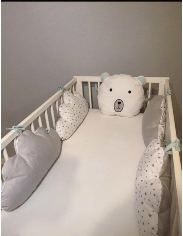 Tour de lit nuage tête ours