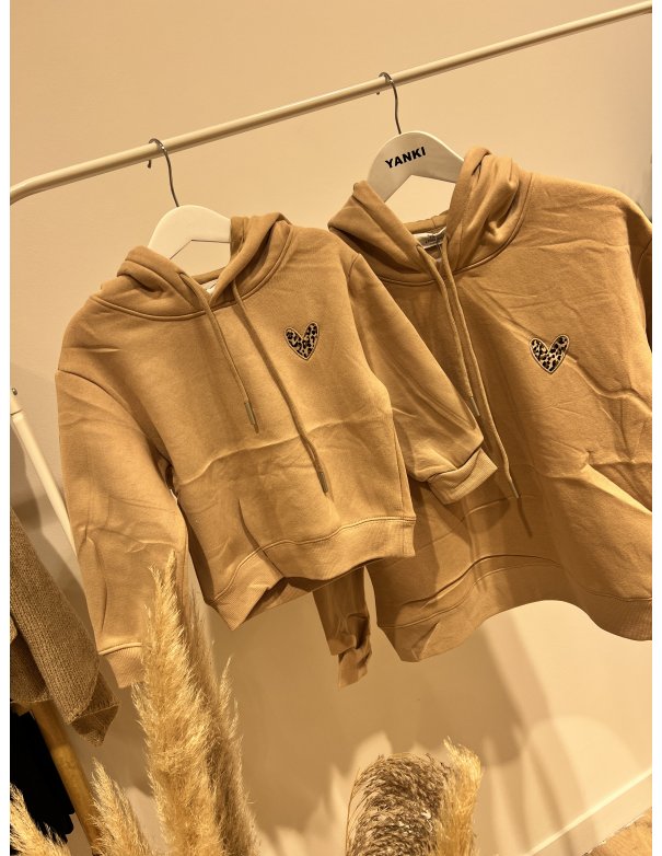 Sweat à capuche broderie coeur léopard - BEIGE